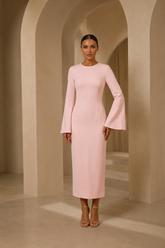 Rochie eleganta midi conica din crep elastic Somon, cu maneci clopot si decolteu rotund