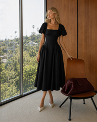 ROCHIE DIN IN MIDI NEAGRA CU MANECA