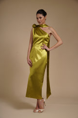 Rochie Fistic midi eleganta din satin pe umar, cu detaliu floral si croiala midi