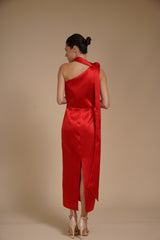 Rochie Rosie midi eleganta din satin pe umar, cu detaliu floral si croiala midi