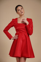 Rochie mini Rosie eleganta din tafta fixa gloss , cu croi tip A, decolteu patrat si maneci lungi