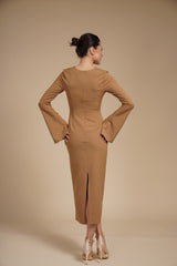 Rochie eleganta midi conica din crep elastic Nude, cu maneci clopot si decolteu rotund