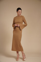Rochie eleganta midi conica din crep elastic Nude, cu maneci clopot si decolteu rotund