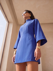 Rochie mini Albastru Regal din crep elastic, tip kimono, cu guler inalt si maneci evazate