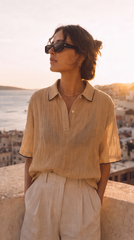 Top elegant cu guler polo caramel