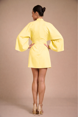 Rochie mini Galben Deschis din crep elastic, tip kimono, cu guler inalt si maneci evazate