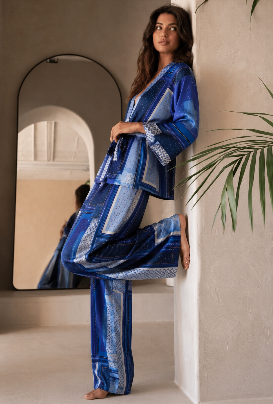 Set din satin pantaloni si kimono print alb albastru