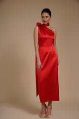 Rochie Rosie midi eleganta din satin pe umar, cu detaliu floral si croiala midi