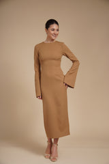 Rochie eleganta midi conica din crep elastic Nude, cu maneci clopot si decolteu rotund