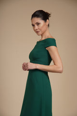 Rochie elegantă midi A-line din crep elastic Verde Smarald cu decolteu bardot