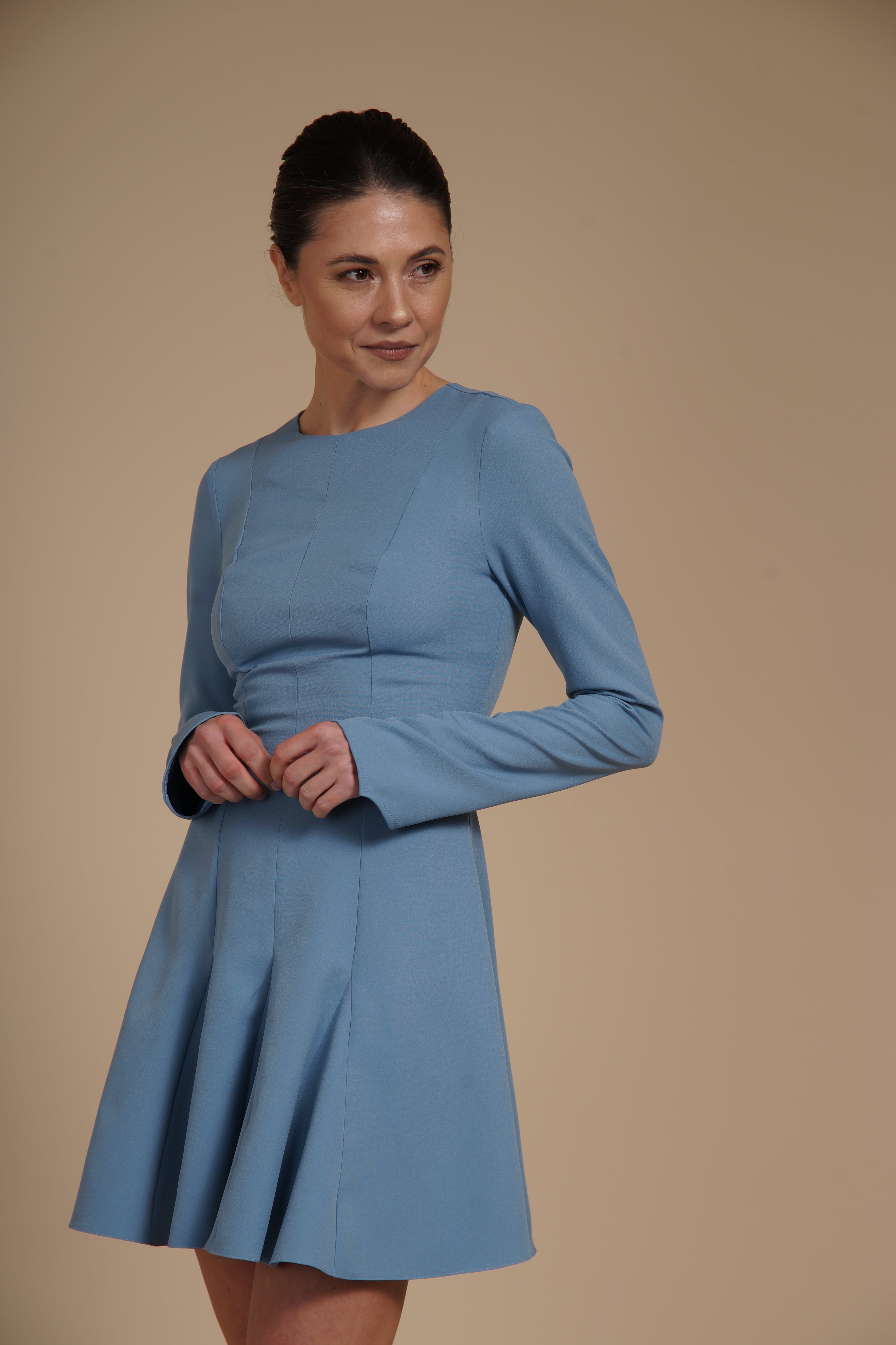 Rochie mini cambrata A-line Bleu din crep elastic, cu mâneci lungi