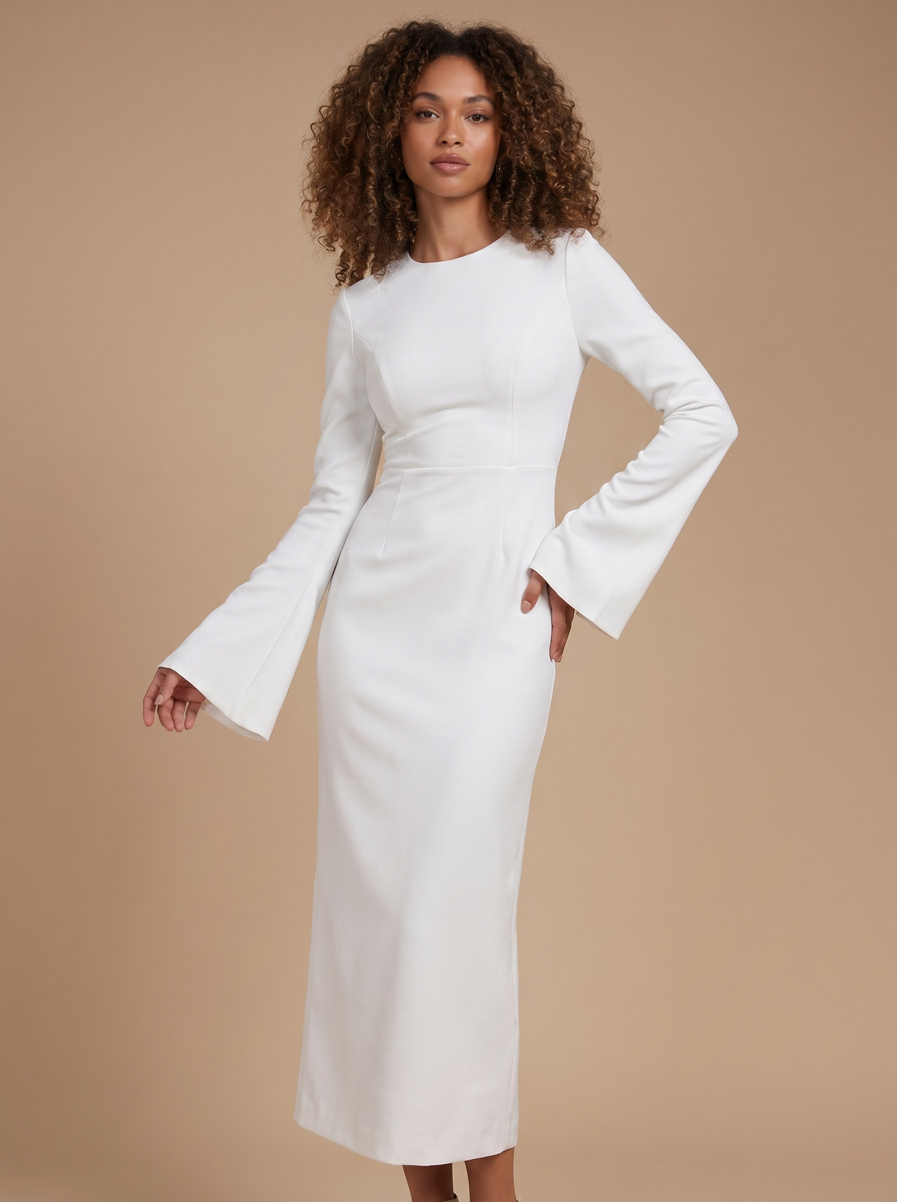 Rochie eleganta midi conica din crep elastic Alb, cu maneci clopot si decolteu rotund