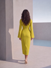 Rochie eleganta midi conica din crep elastic Lime, cu maneci clopot si decolteu rotund